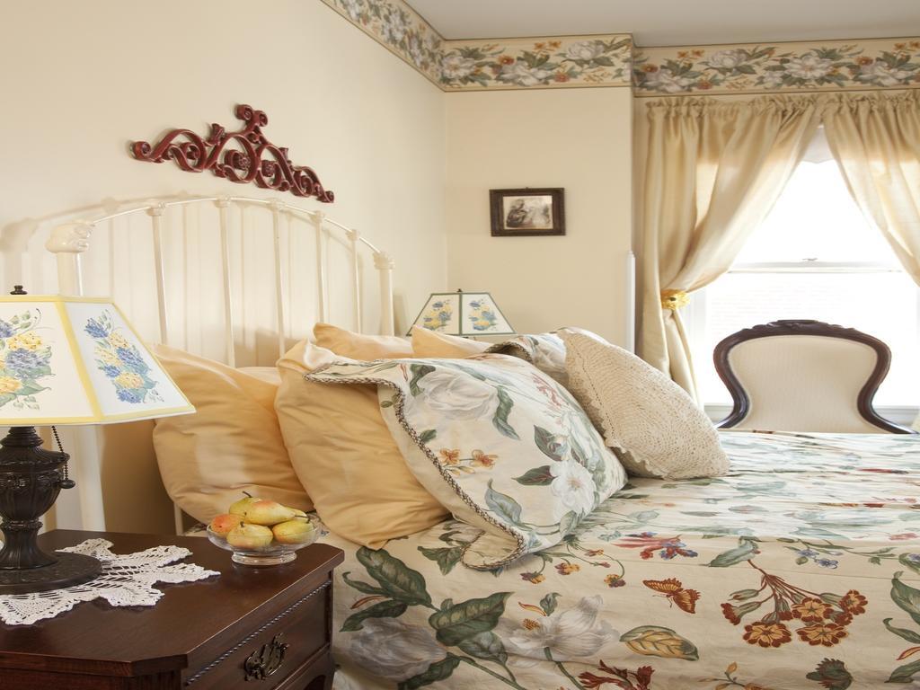 Double Room (The Virginia),112845117:JPEG